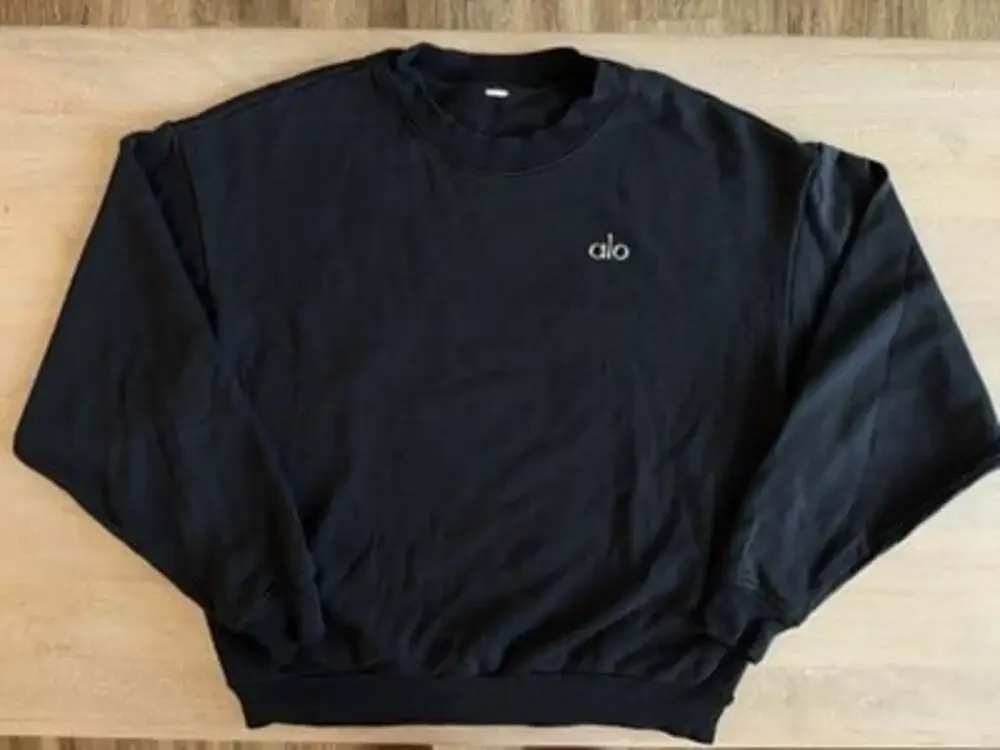 Alo Yoga Accolade Crew Neck Pullover in Black Size Small